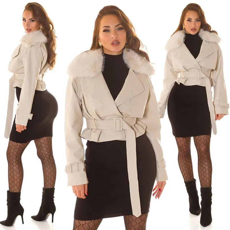 Chaqueta corta Beige polipiel y cinturón