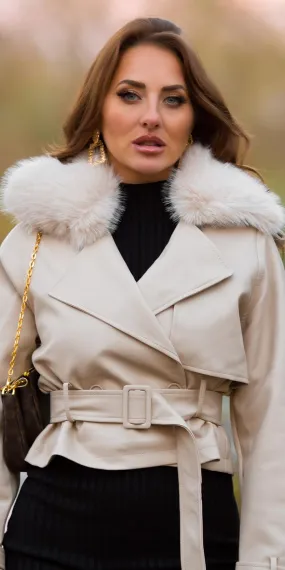 Chaqueta corta Beige polipiel y cinturón