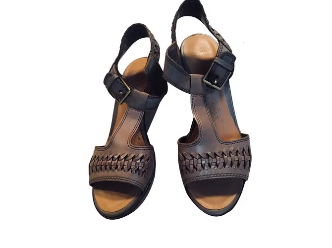 Clarks Sandalias Beige 
