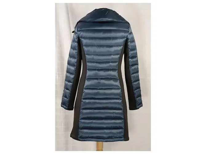 Elie Tahari Abrigos, Ropa de abrigo Azul 