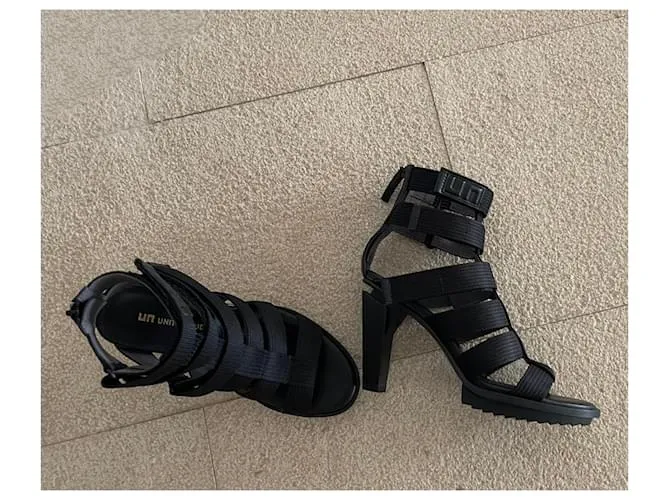 Sandalias Lev Roma Hi con correas de tela negra T. 38 de United Nude. Negro 